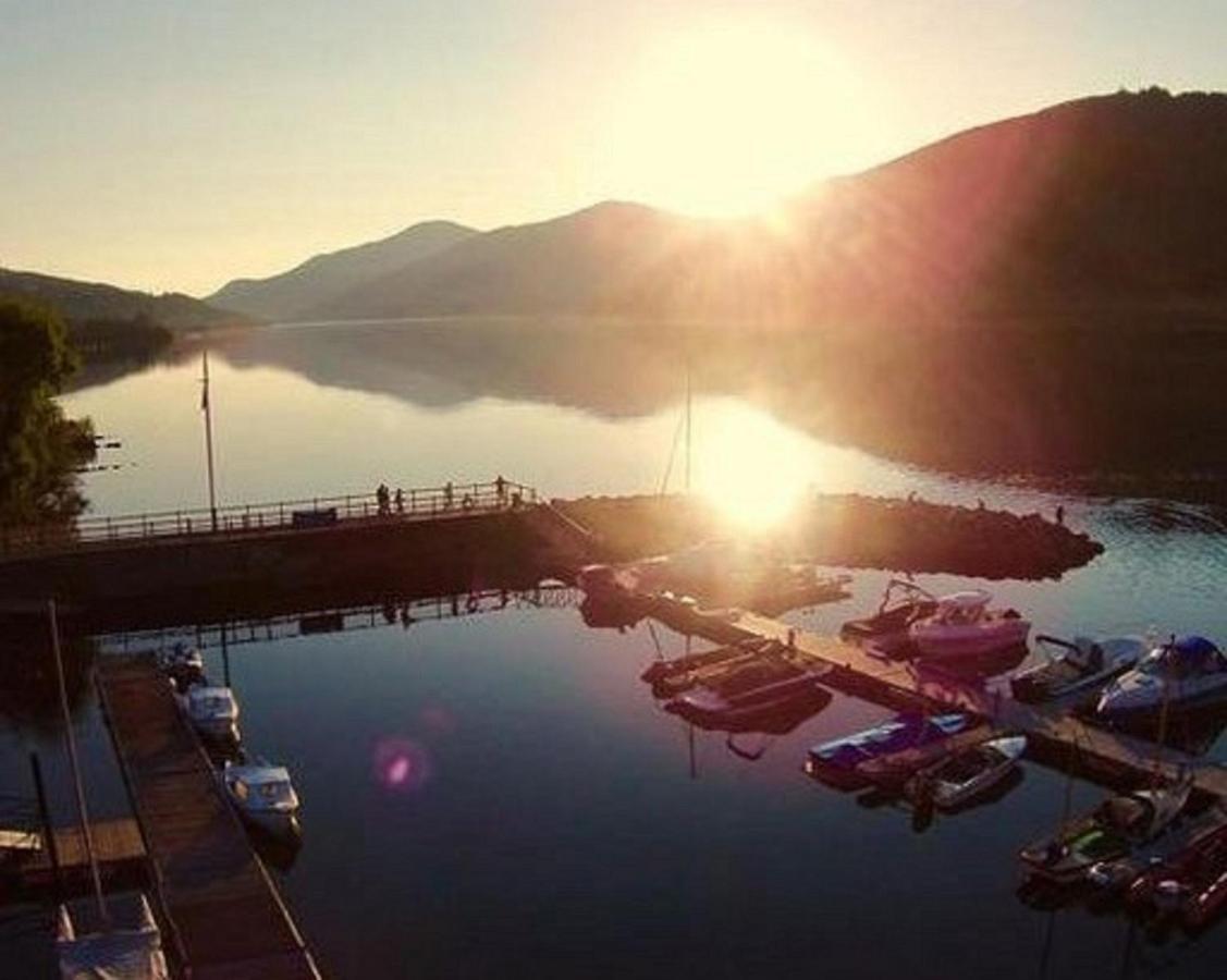 Taymouth Marina-Beinn Ghlas Aberfeldy Buitenkant foto